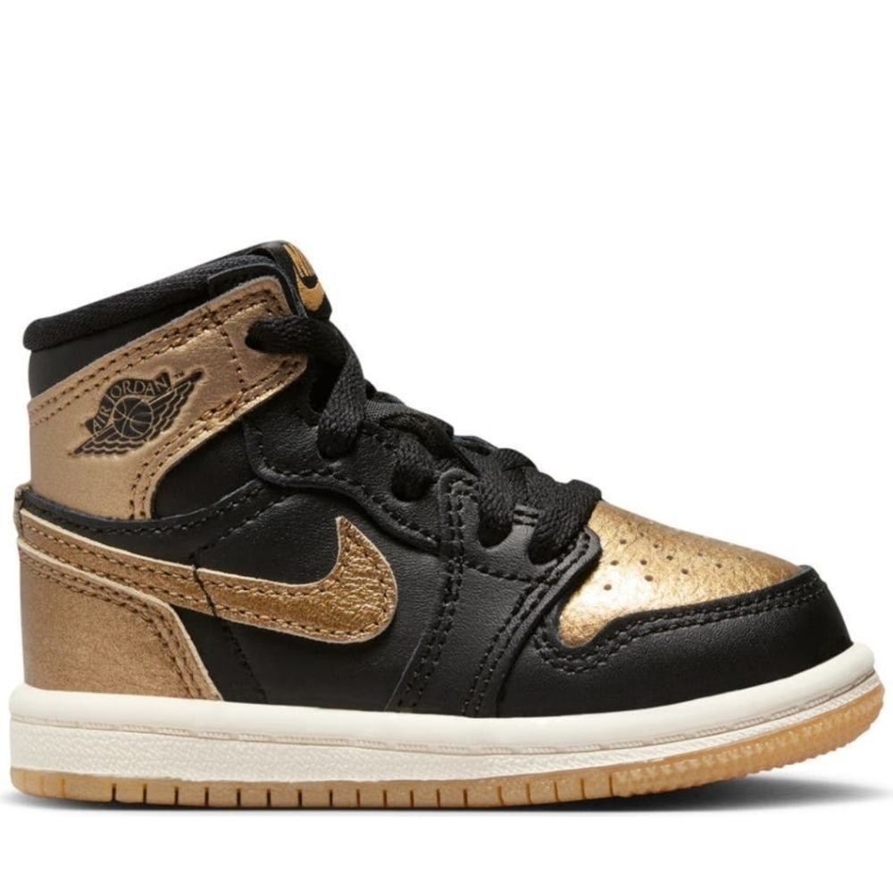 Nike Kids Sneakers Black and Metallic Gold High-Top